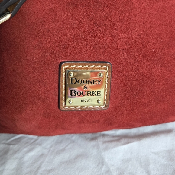 Beautiful Dooney & Bourke Crossbody - Picture 4 of 17